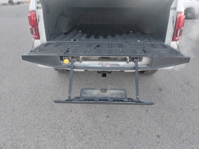 Certified 2017 Ford F150 Platinum w/ Equipment Group 701A Luxury image 19
