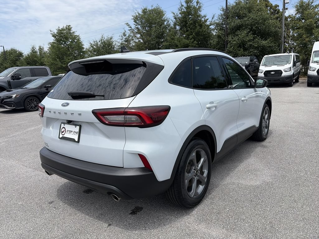 Certified 2025 Ford Escape ST-Line FWD image 7