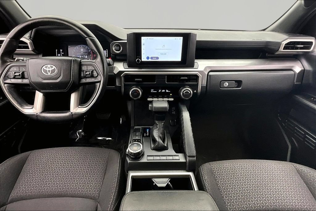 Used 2025 Toyota 4Runner SR5 AWD/4WD image 16