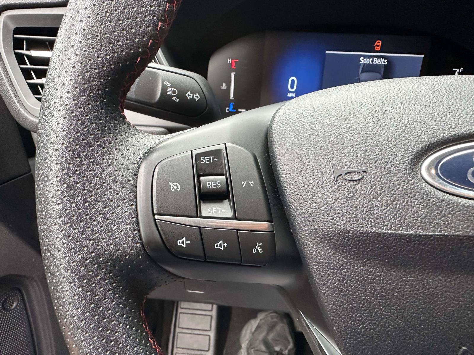 Certified 2025 Ford Escape ST-Line AWD/4WD image 33