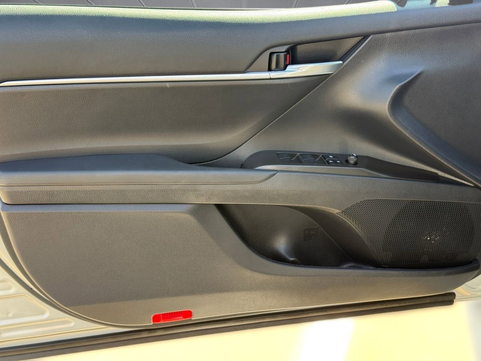 Used 2023 Toyota Camry SE image 13