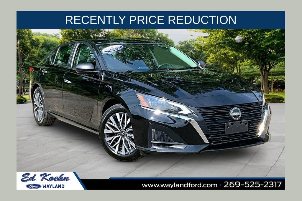 Used 2024 Nissan Altima 2.5 SV