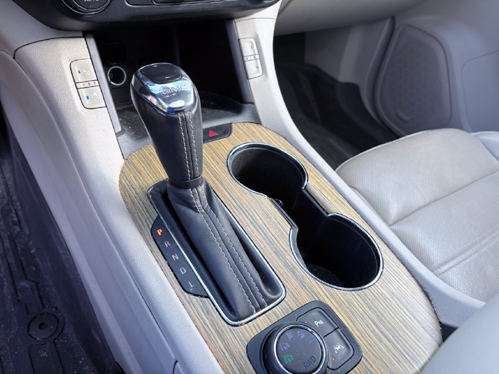 Used 2019 GMC Acadia Denali w/ LPO, Floor Liner Package AWD/4WD image 9