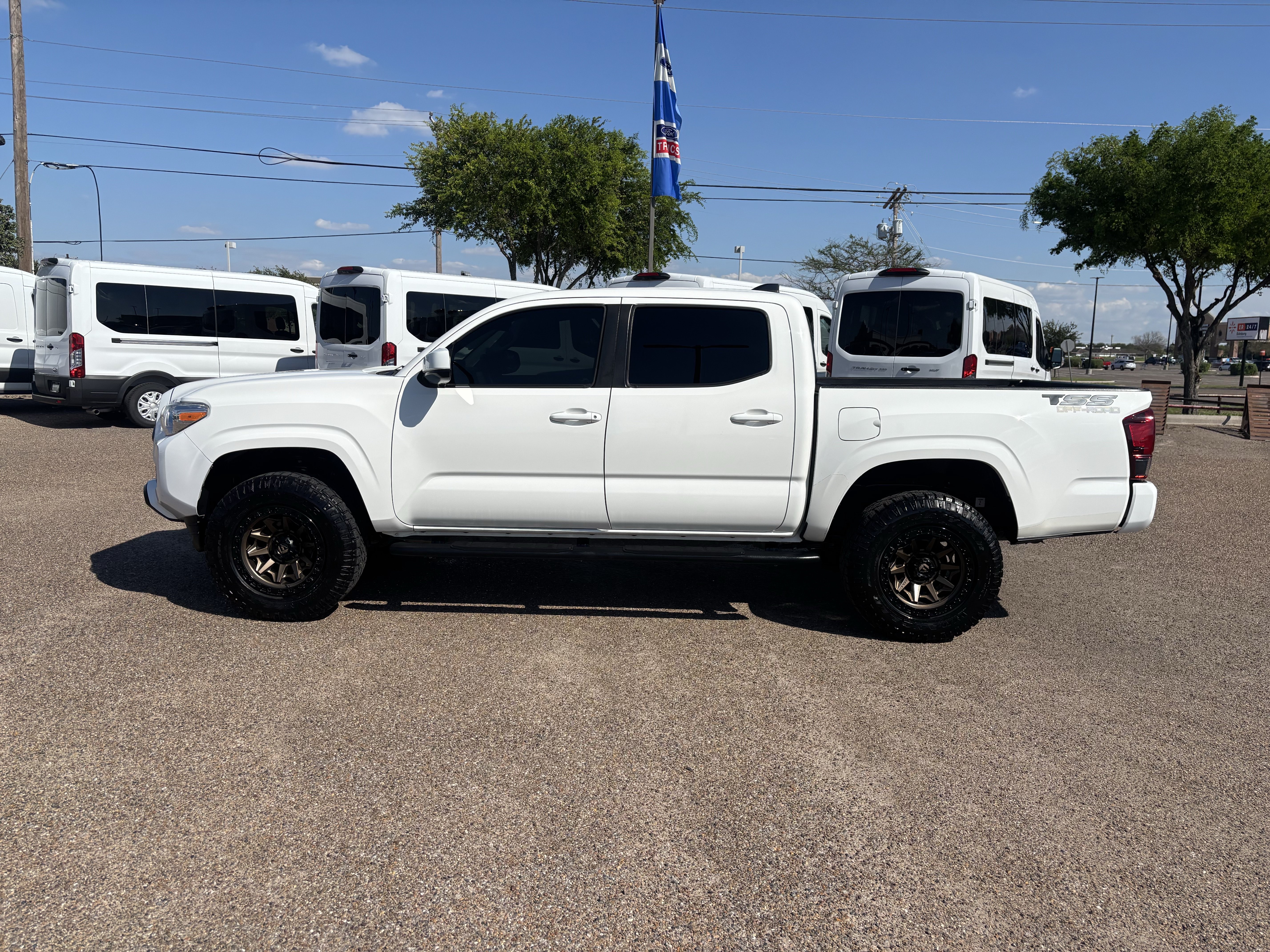 Used 2021 Toyota Tacoma SR w/ SR Convenience Package RWD image 2