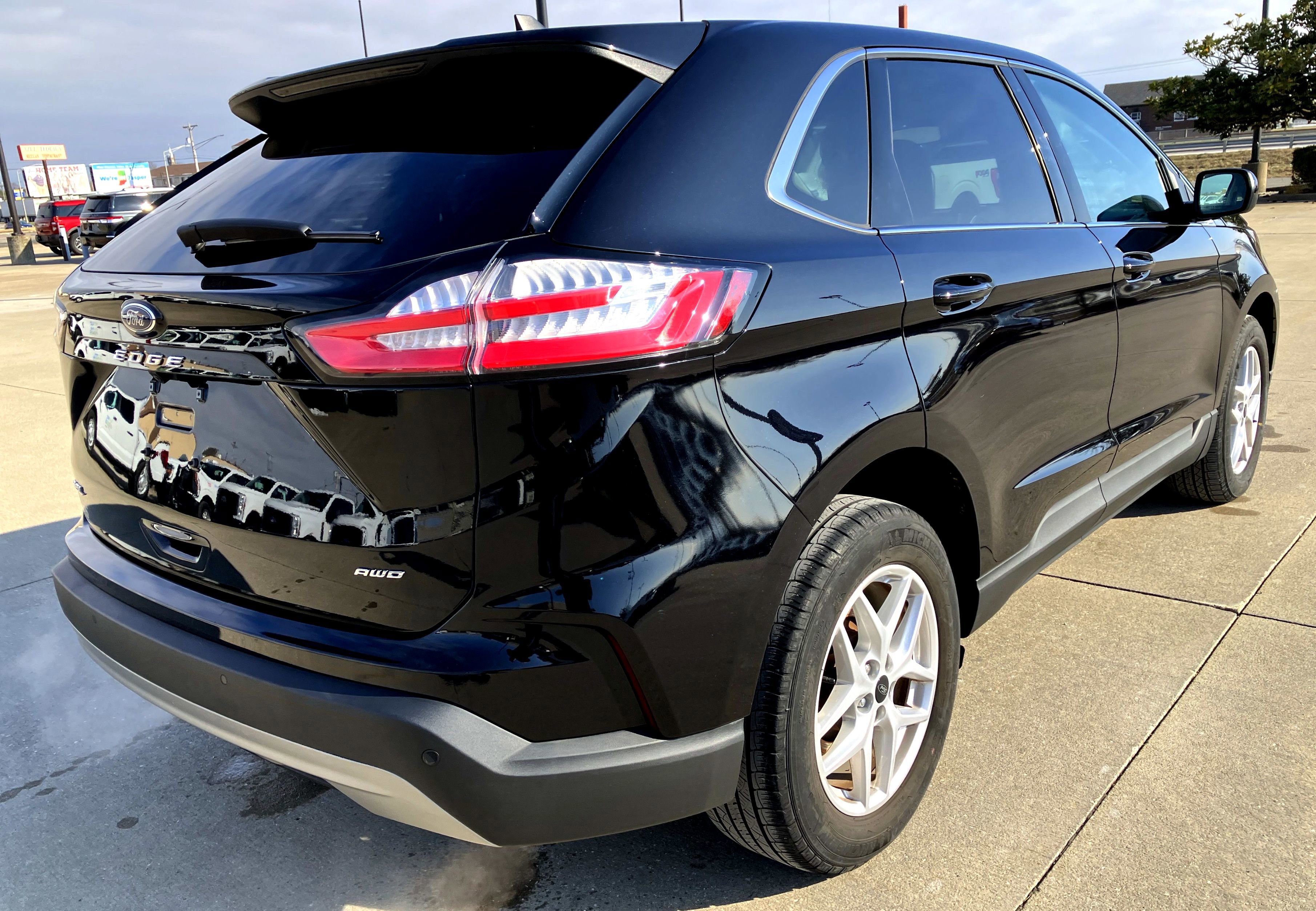 Certified 2024 Ford Edge SEL w/ Convenience Package image 6