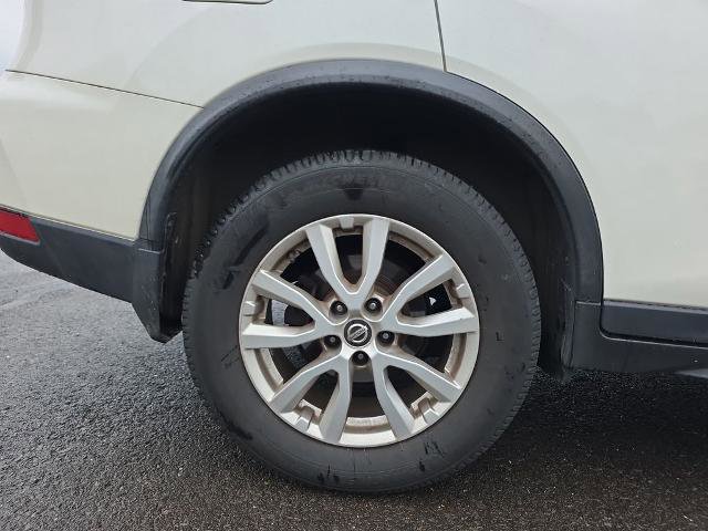 Used 2017 Nissan Rogue SV AWD/4WD image 11