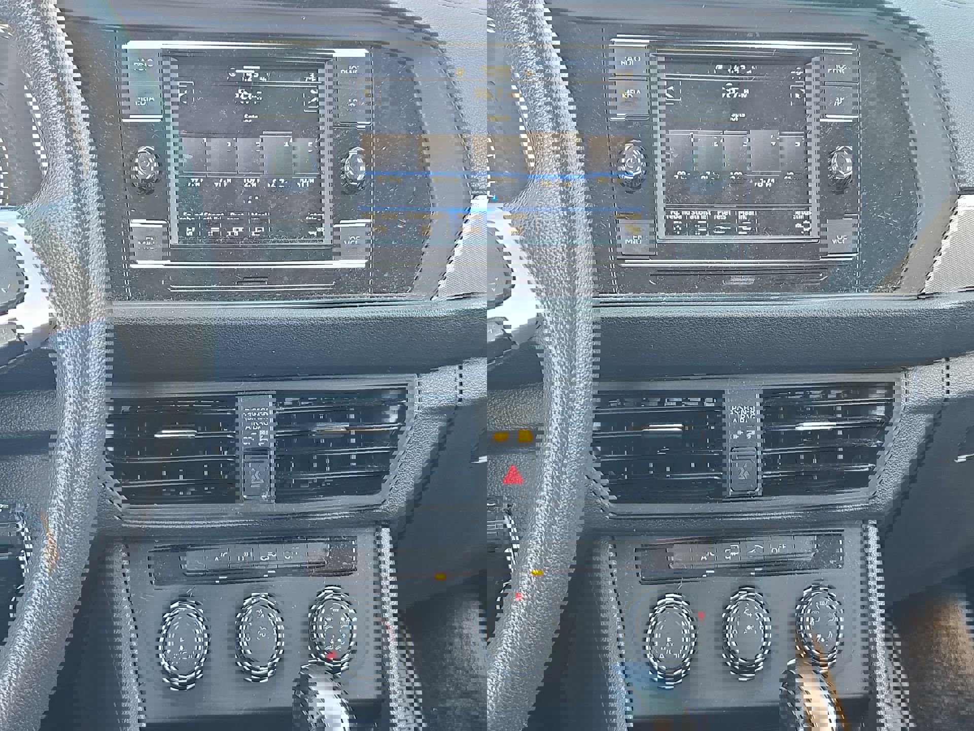 Used 2020 Volkswagen Jetta R-Line image 16