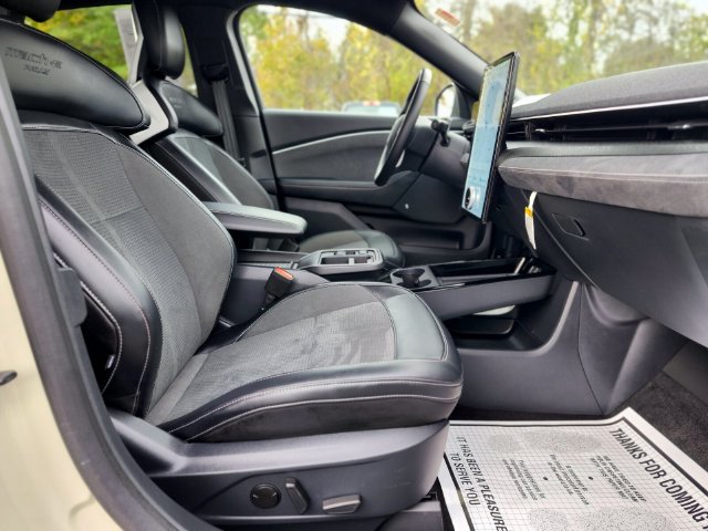 Certified 2025 Ford Mustang Mach-E GT AWD/4WD image 11