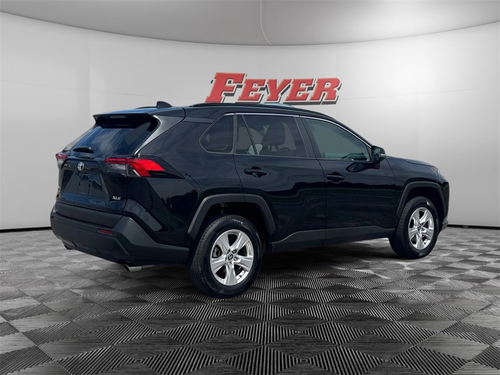 Used 2021 Toyota RAV4 XLE image 4