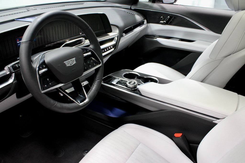 Used 2024 Cadillac Lyriq Luxury image 22