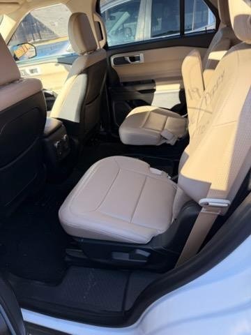 Certified 2020 Ford Explorer XLT w/ Equipment Group 202A image 11