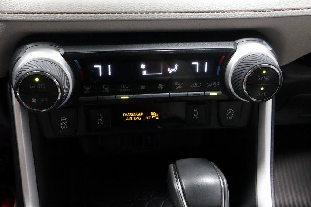 Used 2021 Toyota RAV4 XLE Premium AWD/4WD image 30