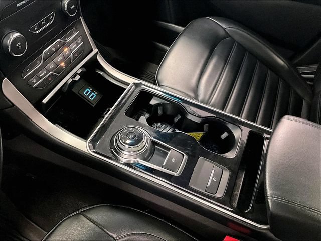Certified 2019 Ford Edge SEL w/ Equipment Group 201A AWD/4WD image 16