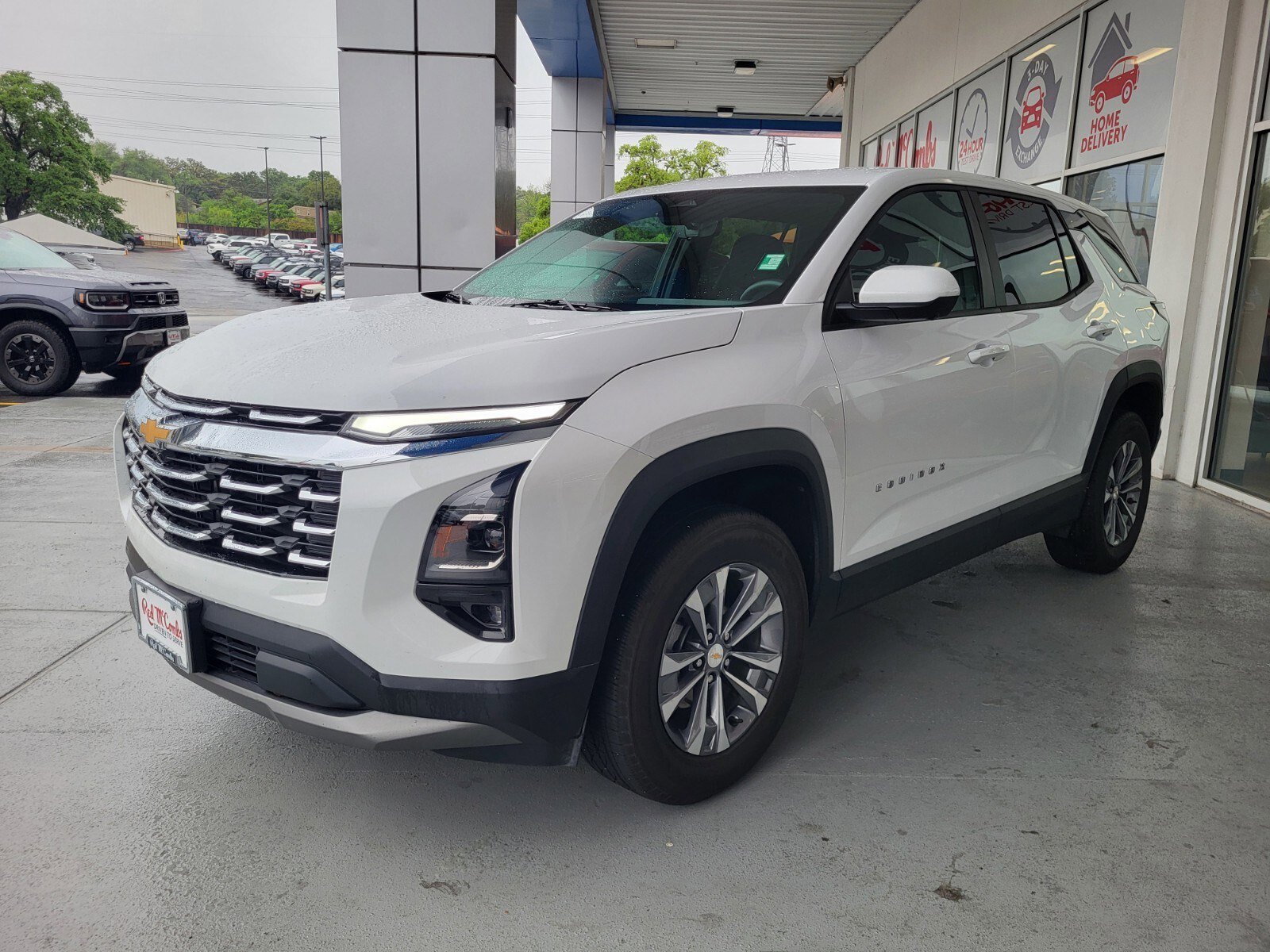 Used 2026 Chevrolet Equinox LT w/ Safety and Technology Package image 5