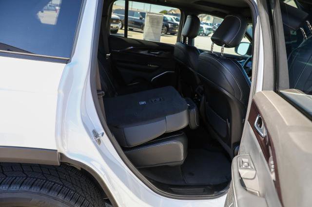 Used 2022 Jeep Grand Cherokee Altitude AWD/4WD image 34