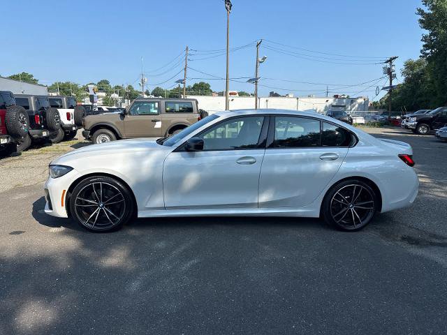Used 2022 BMW 330i xDrive Sedan w/ M Sport Package AWD/4WD image 4