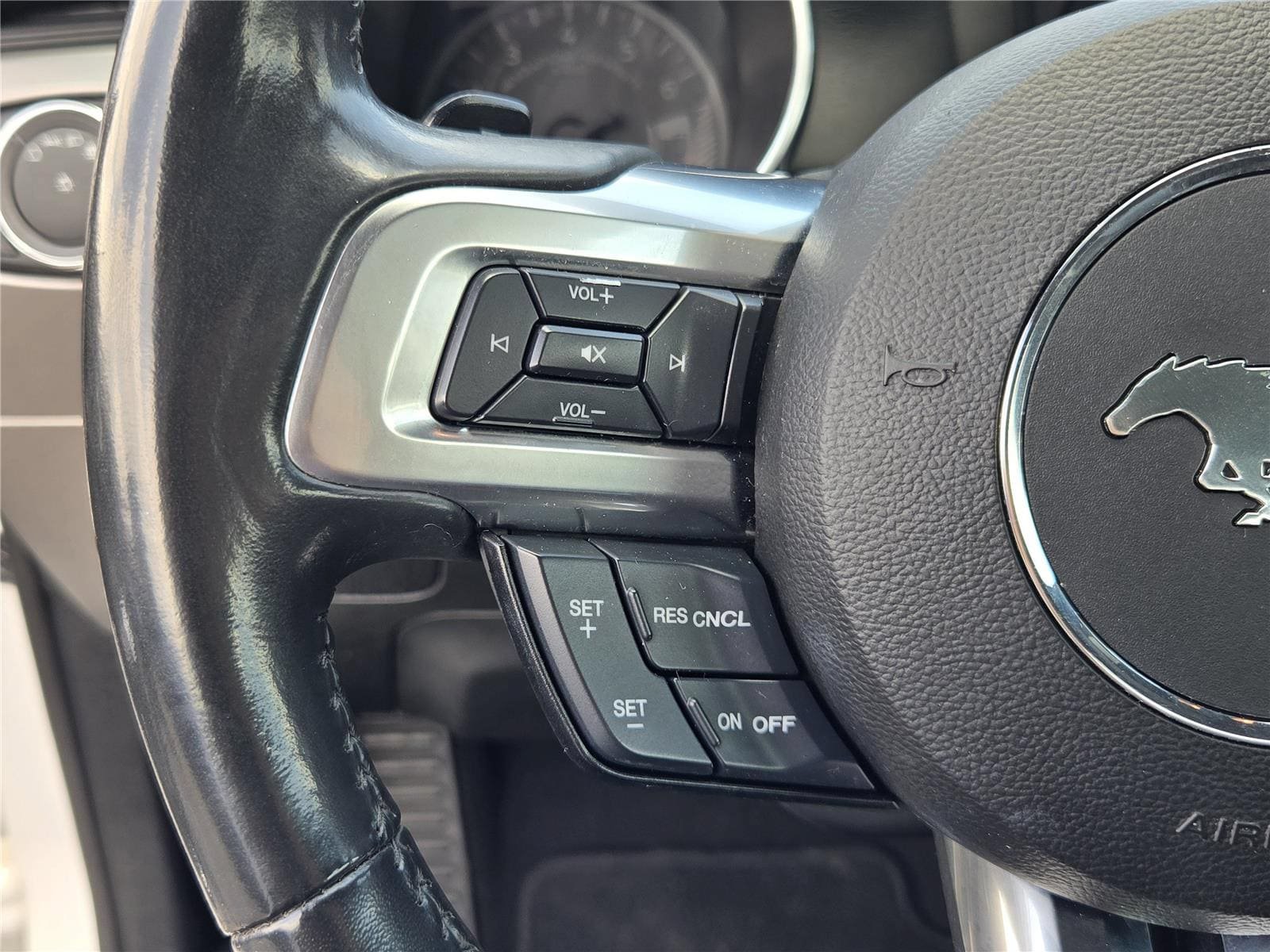 Certified 2021 Ford Mustang Premium RWD image 27
