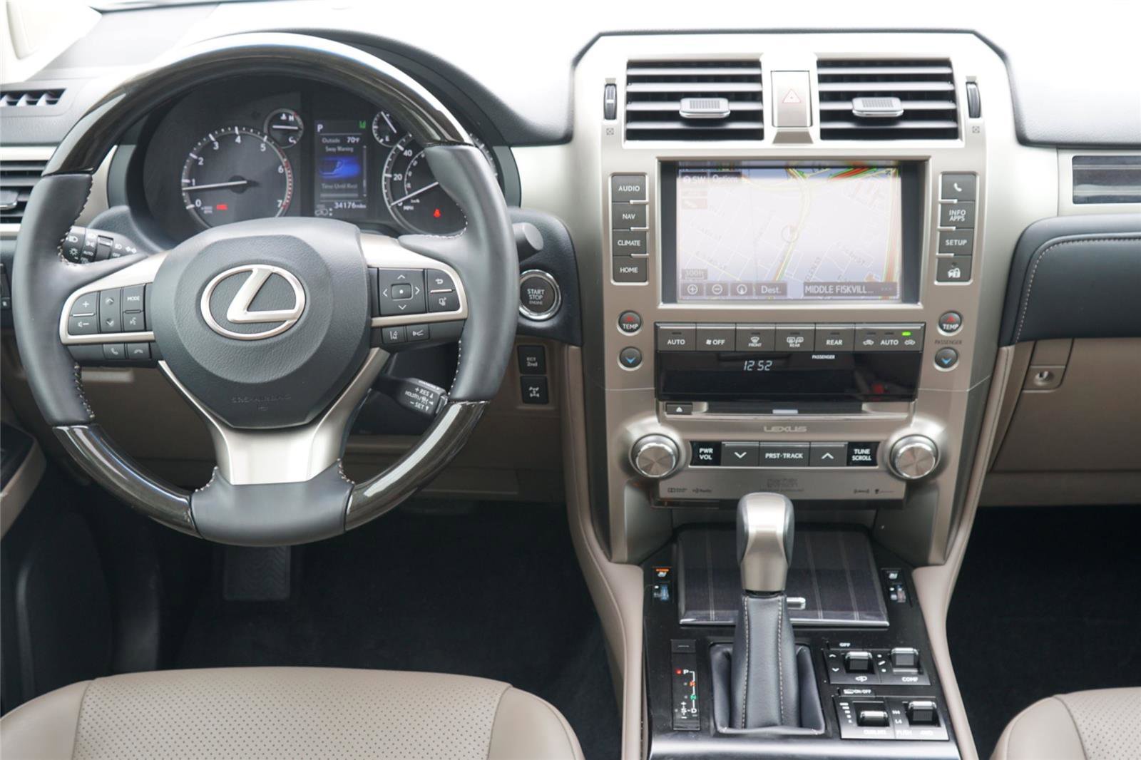 Used 2021 Lexus GX 460 Luxury w/ Off Road Package AWD/4WD image 26