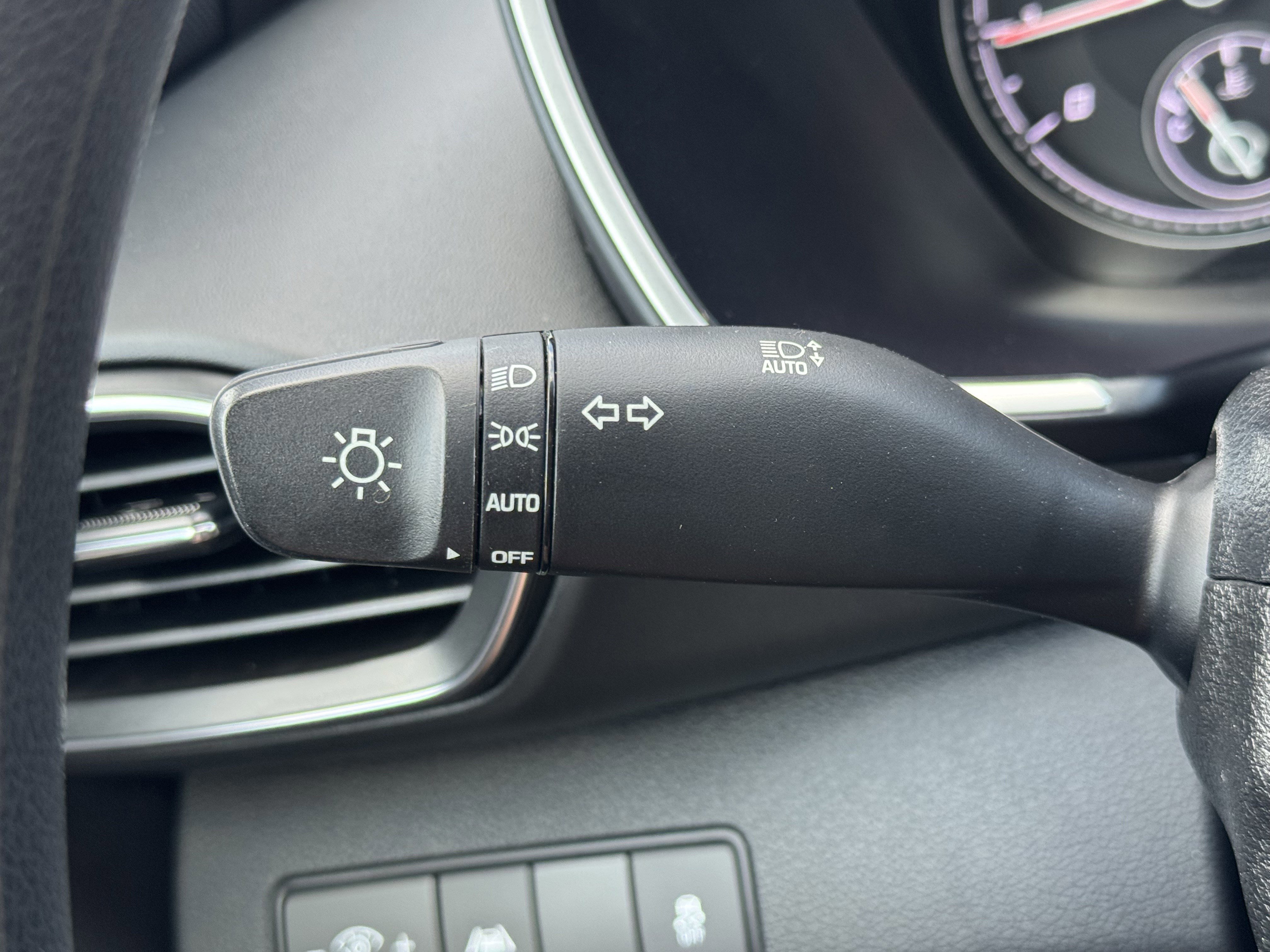 Used 2023 Hyundai Santa Fe SE w/ Cargo Package image 21