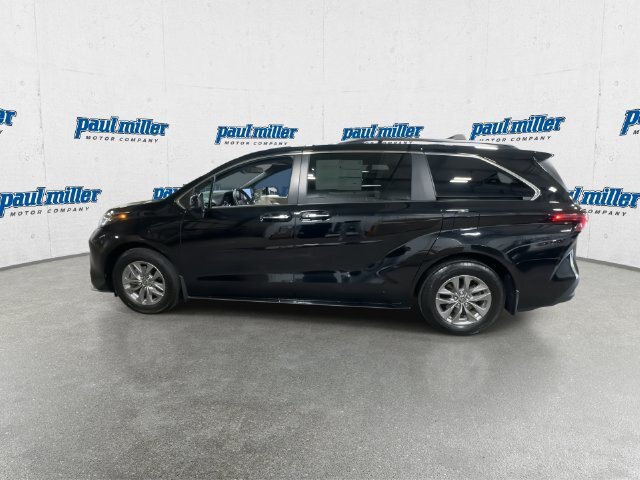 Used 2022 Toyota Sienna XLE FWD image 7
