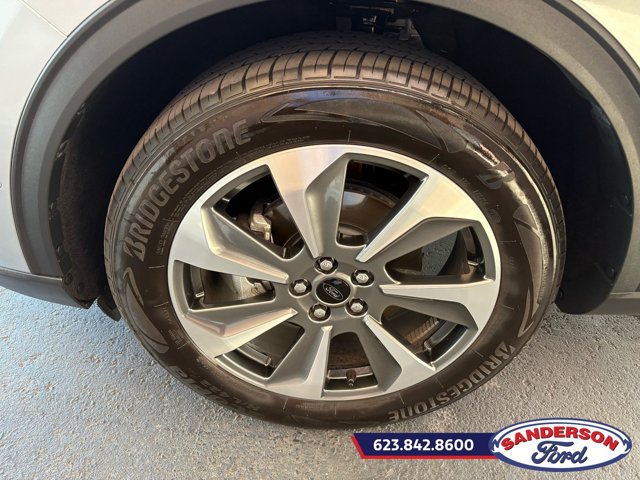 Certified 2024 Ford Escape Platinum w/ Premium Technology Package AWD/4WD image 10