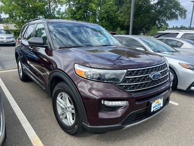 Certified 2023 Ford Explorer XLT w/ Equipment Group 202A AWD/4WD image 6