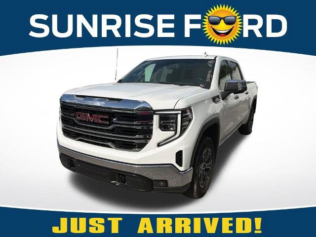 Used 2024 GMC Sierra 1500 SLT AWD/4WD image 1