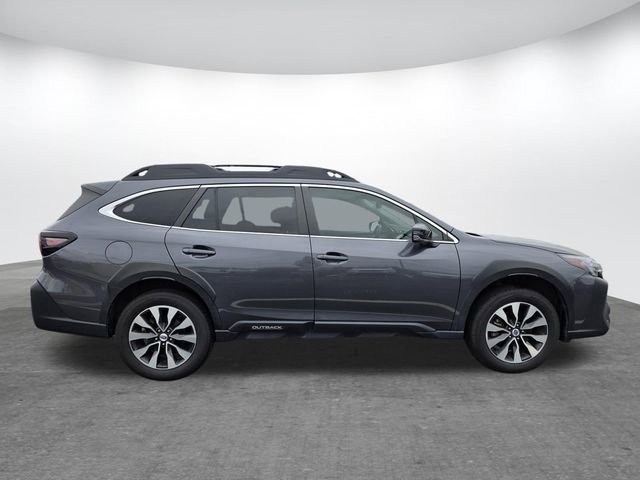 Used 2023 Subaru Outback Limited AWD/4WD image 3