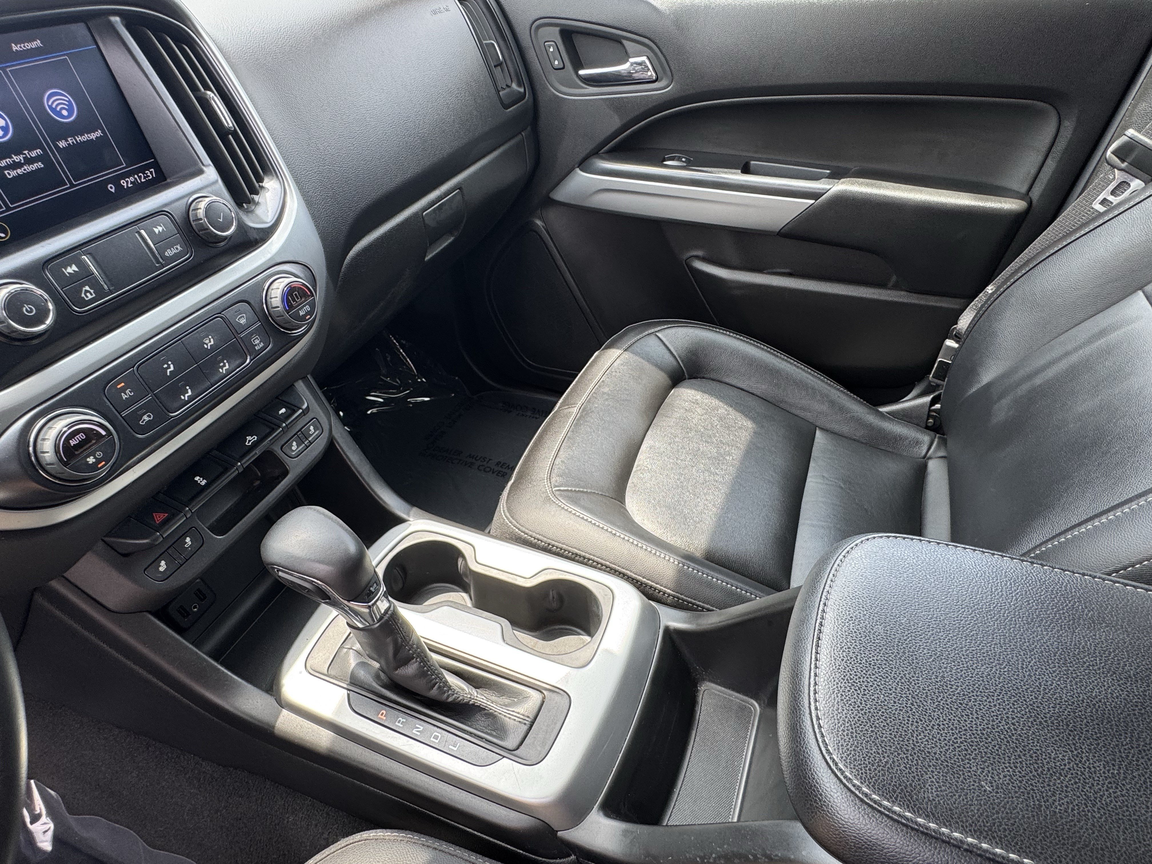 Used 2022 Chevrolet Colorado LT w/ Luxury Package RWD image 29