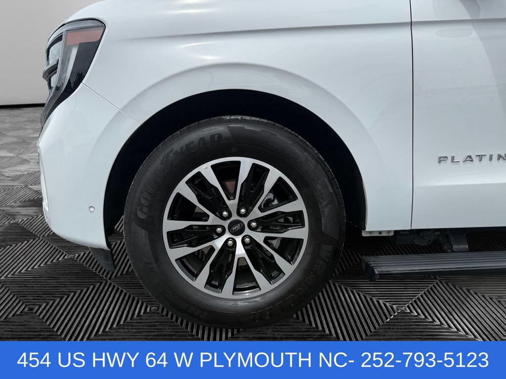 Certified 2025 Ford Expedition Platinum AWD/4WD image 14