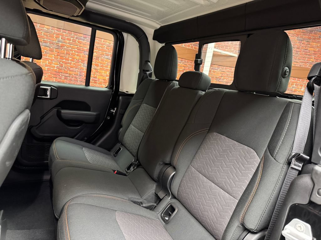 Used 2023 Jeep Gladiator Mojave w/ Cold Weather Group AWD/4WD image 28