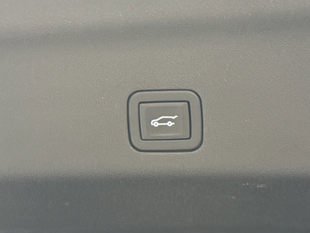 Used 2024 Chevrolet Tahoe LT image 32