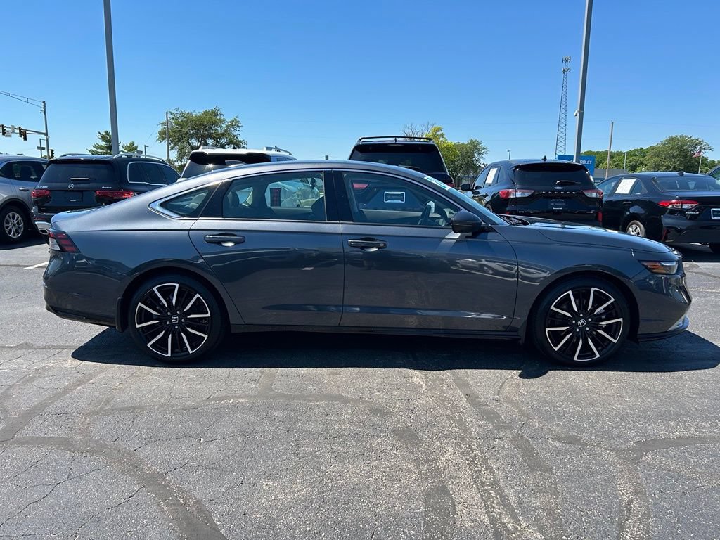 Used 2024 Honda Accord Touring image 9