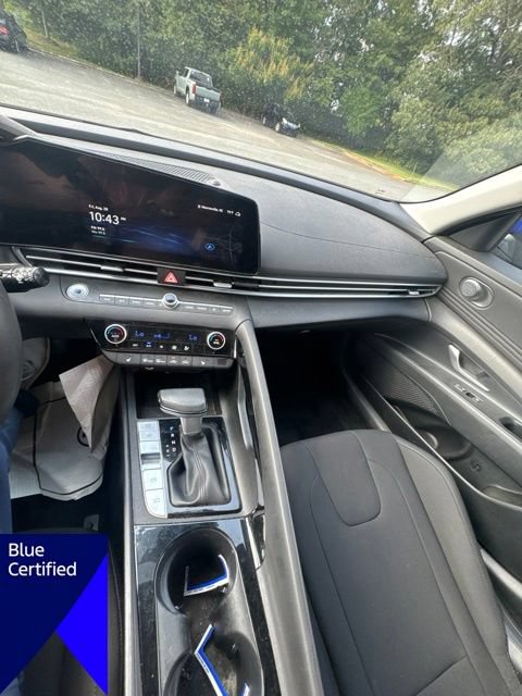 Used 2025 Hyundai Elantra SEL FWD image 12