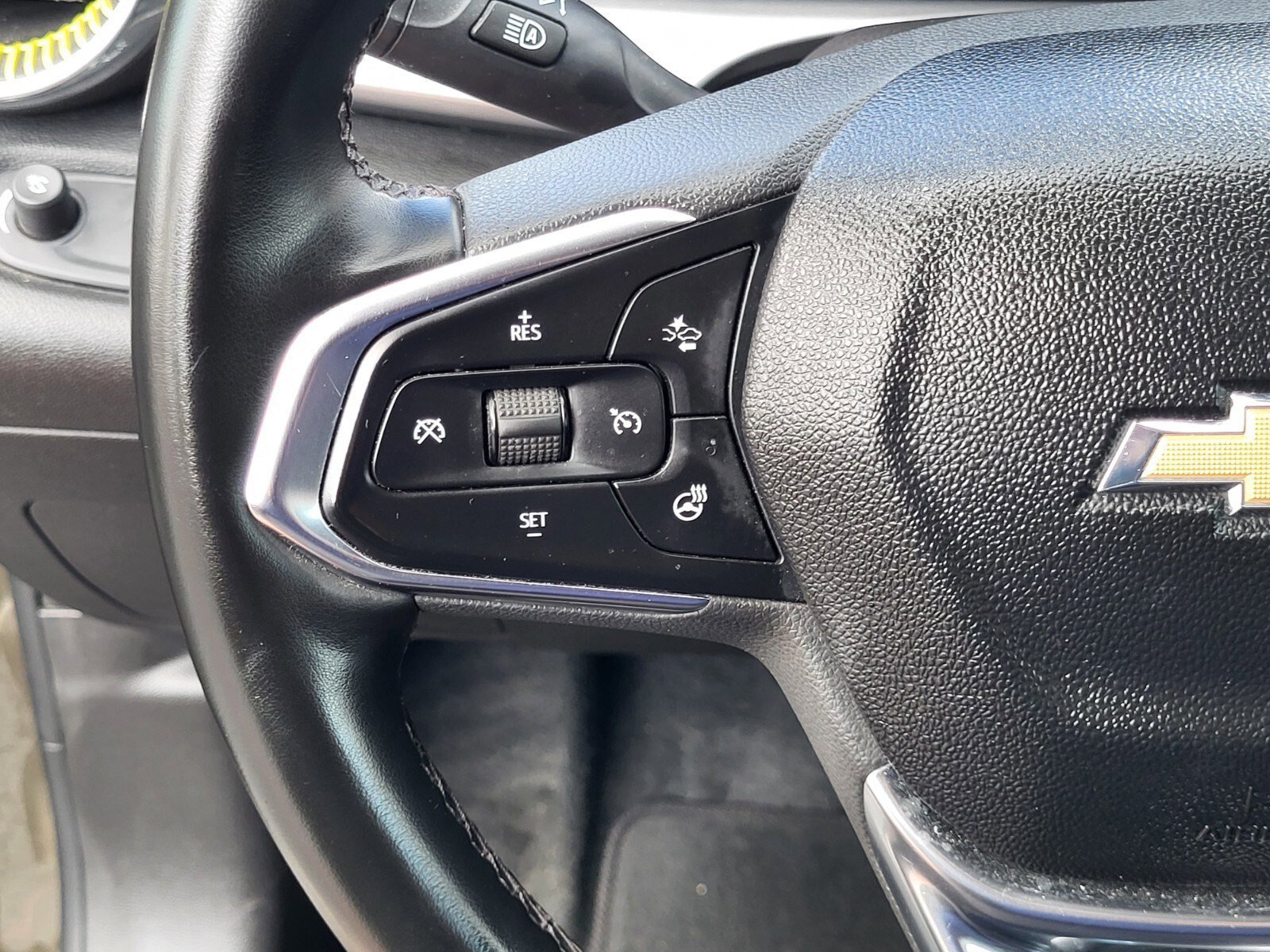 Used 2024 Chevrolet Trax LT w/ Driver Confidence Package image 27