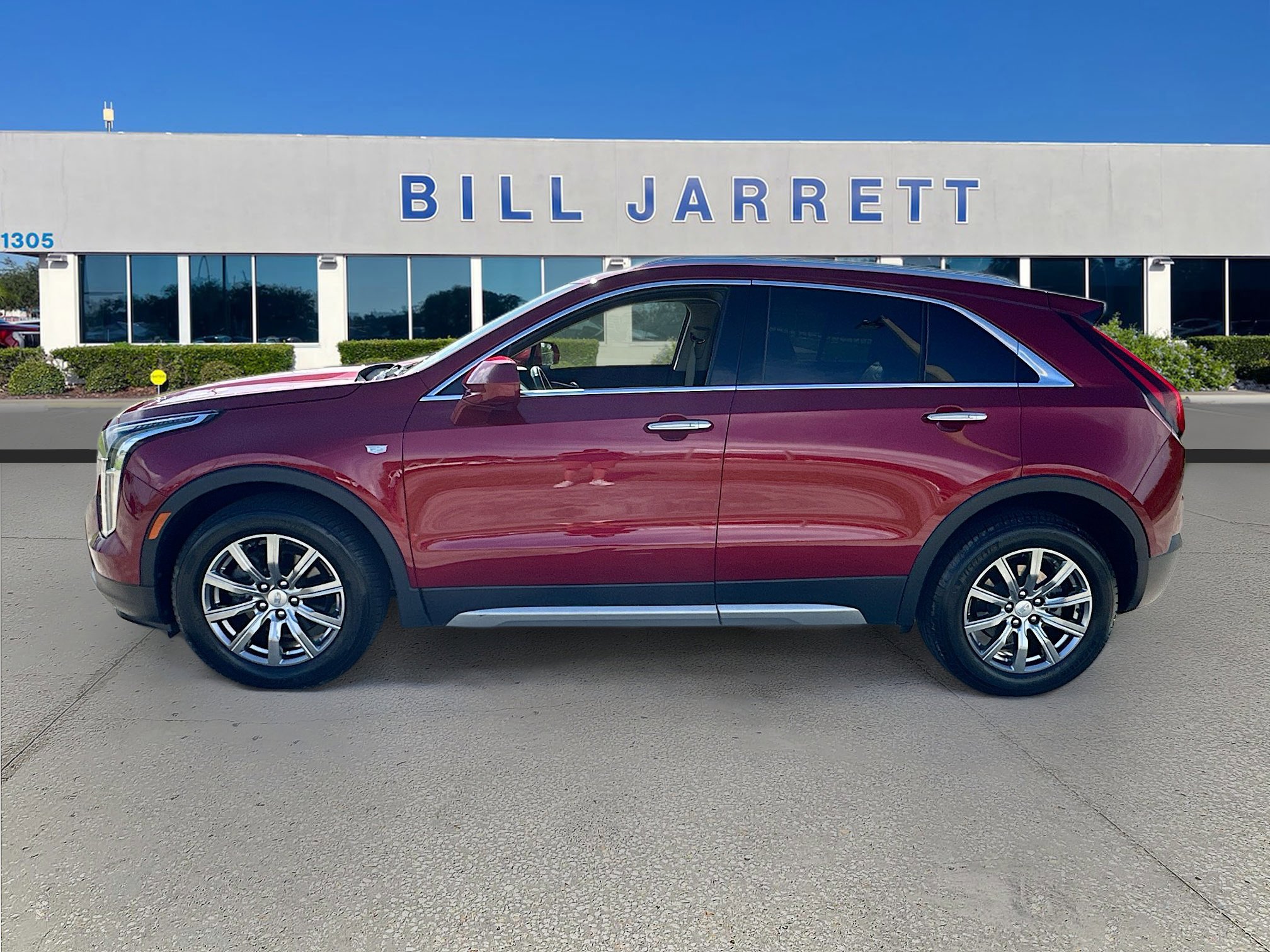 Used 2019 Cadillac XT4 Premium Luxury image 2