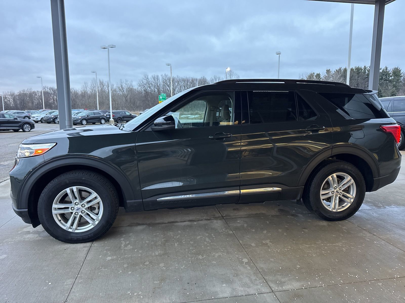 Certified 2023 Ford Explorer XLT w/ Equipment Group 202A image 7