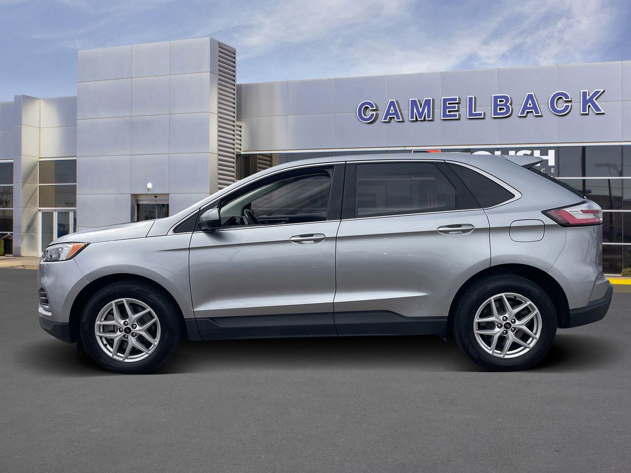 Certified 2024 Ford Edge SEL AWD/4WD image 4