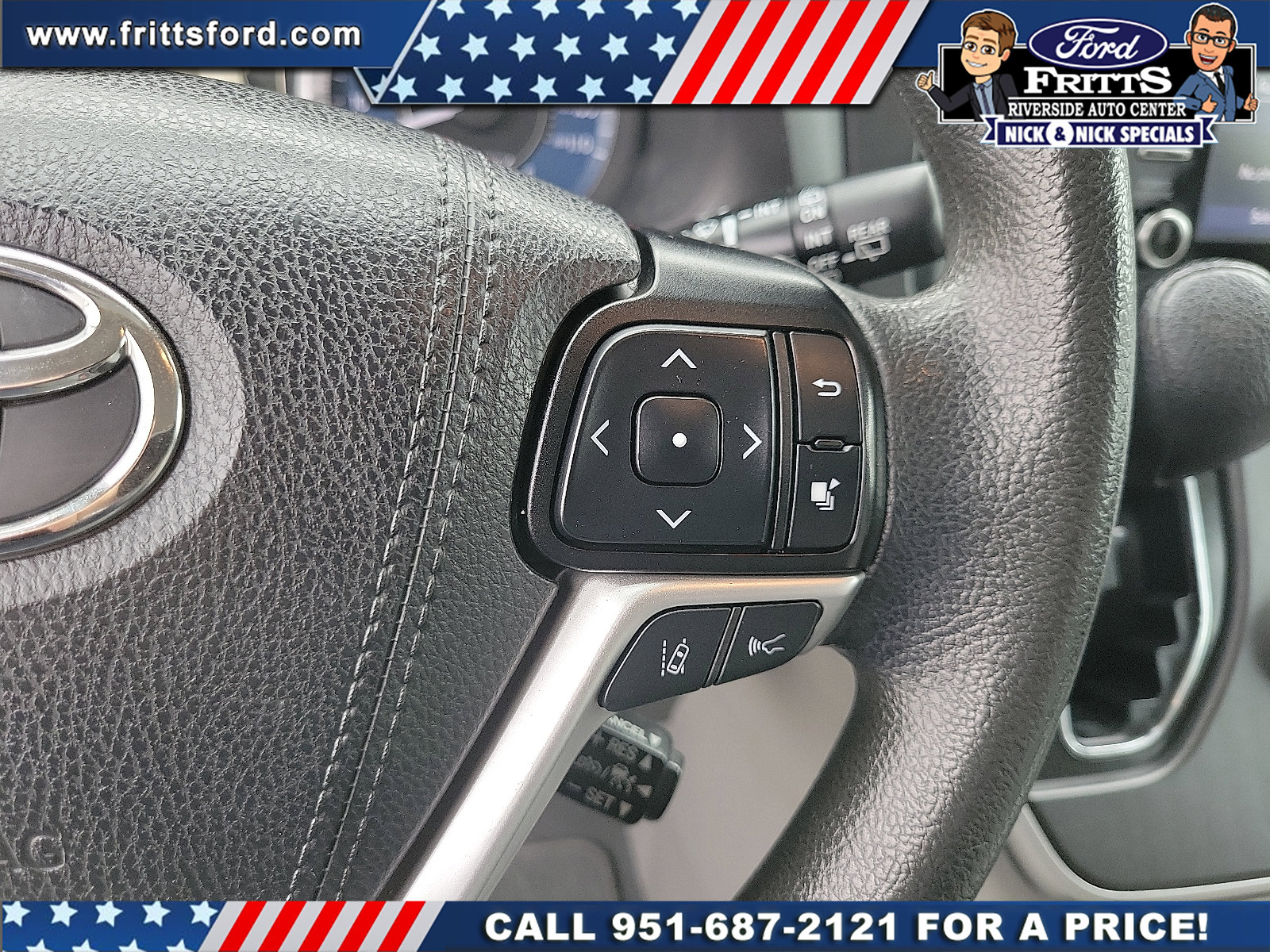 Used 2020 Toyota Sienna LE w/ Carpet Mat Package FWD image 7