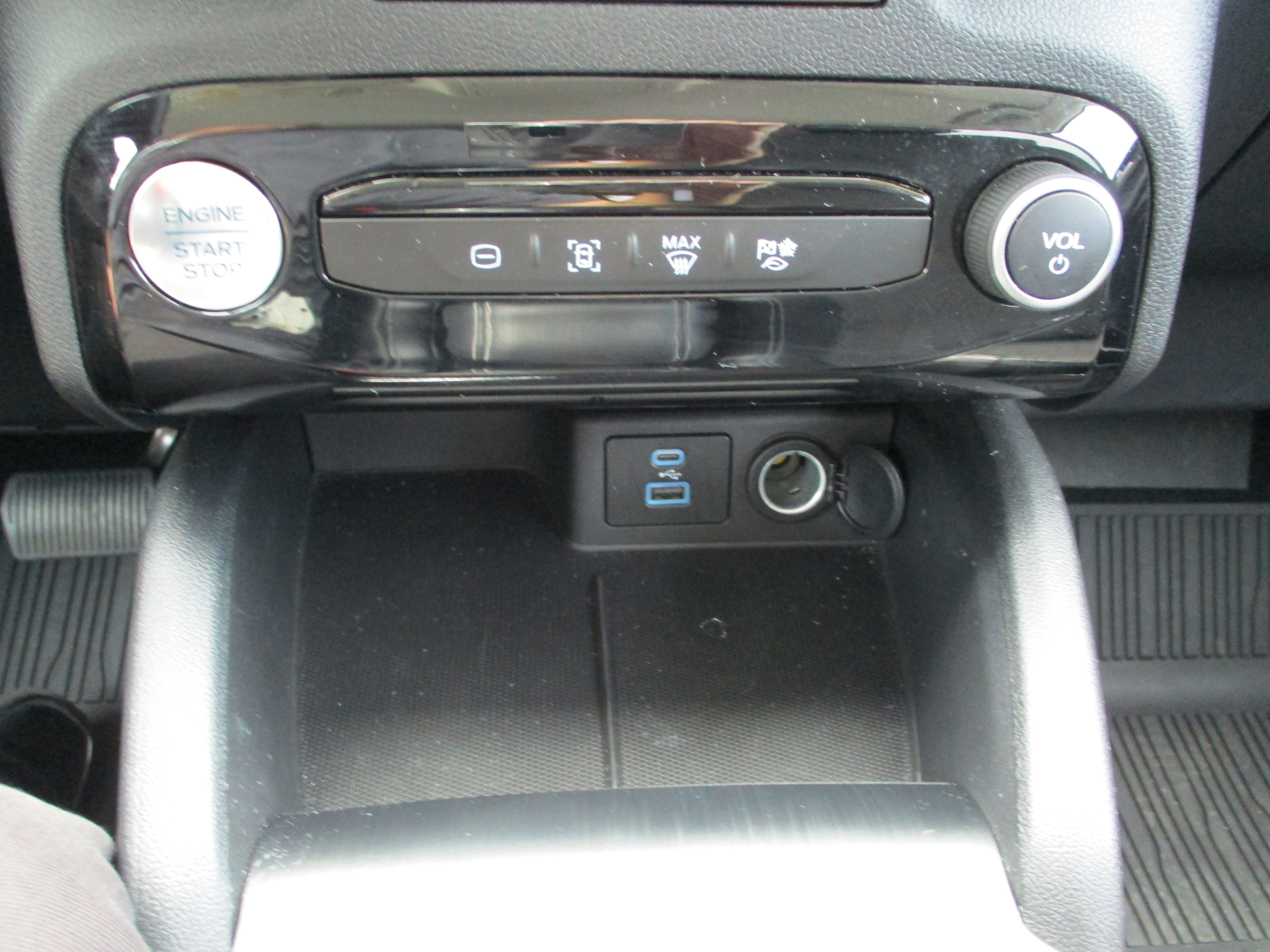 Certified 2023 Ford Escape SE image 14