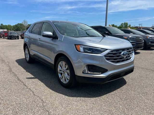 Certified 2023 Ford Edge Titanium w/ Equipment Group 301A AWD/4WD image 3