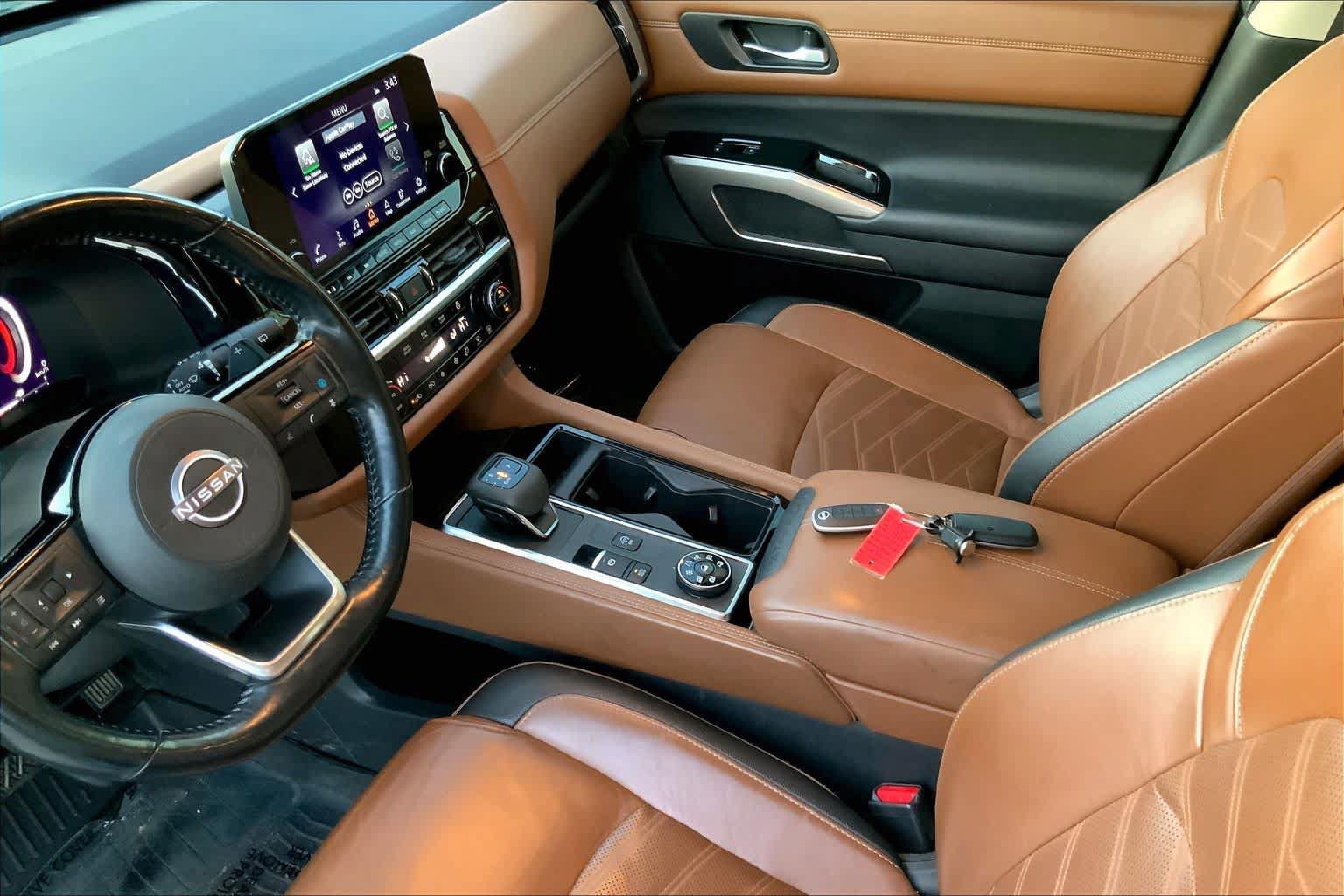 Used 2023 Nissan Pathfinder Platinum AWD/4WD image 16