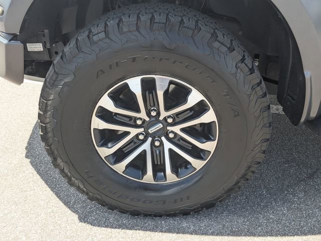 Certified 2019 Ford F150 Raptor w/ Equipment Group 802A Luxury AWD/4WD image 30