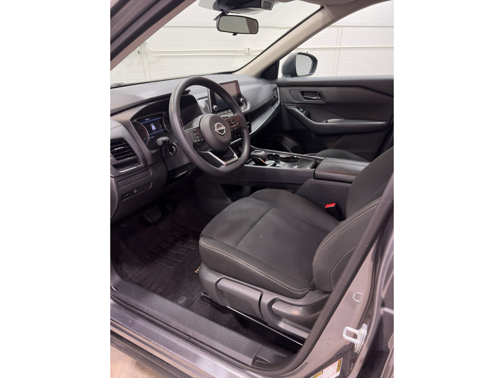 Used 2024 Nissan Rogue S FWD image 13