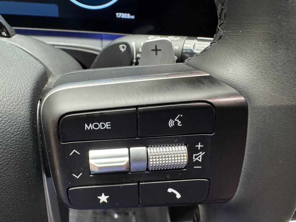 Used 2024 Hyundai Santa Fe Limited image 18