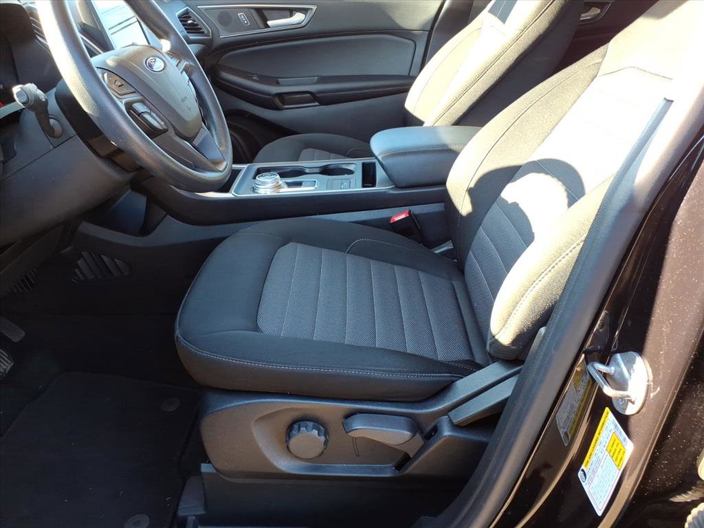 Certified 2022 Ford Edge SE w/ Black Appearance Package image 14