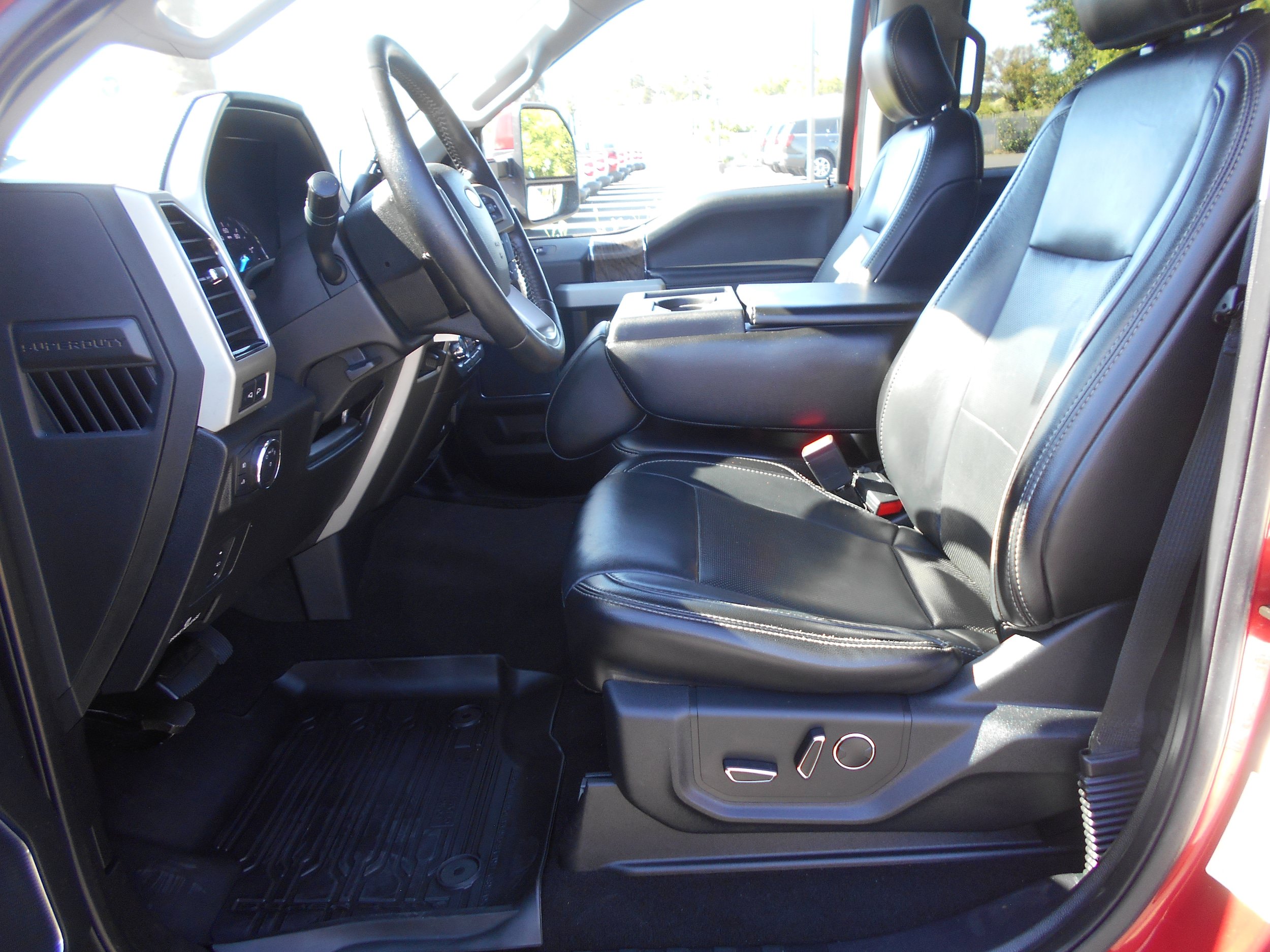 Certified 2019 Ford F350 Lariat w/ Camper Package AWD/4WD image 5