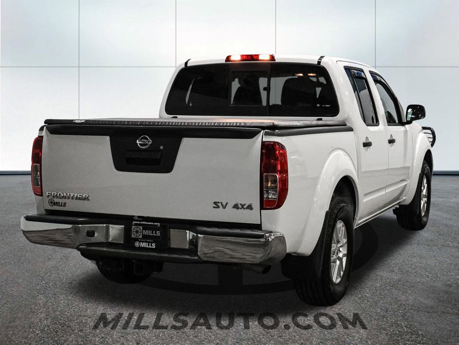 Used 2019 Nissan Frontier SV image 5