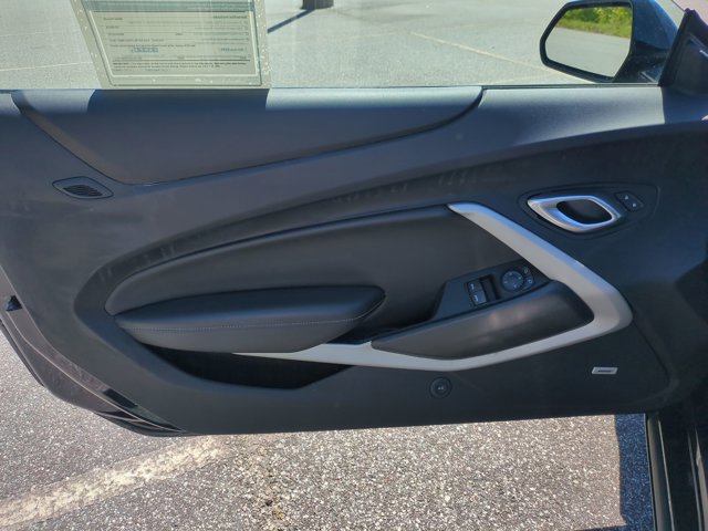 Used 2022 Chevrolet Camaro LT w/ Technology Package RWD image 13