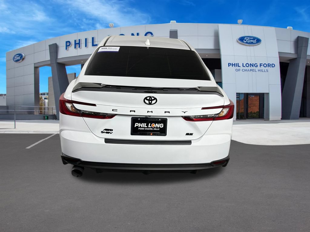 Used 2026 Toyota Camry SE AWD/4WD image 4